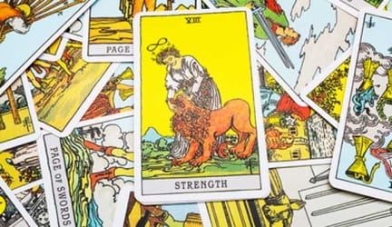 Tarot – die schwarze Kartenkunst